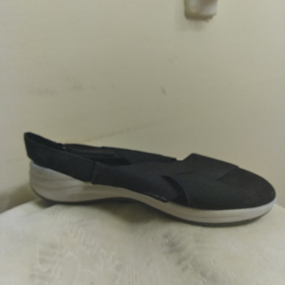 Women's EASY SPIRIT Black Sandals Size 8 - Picture 6 of 16